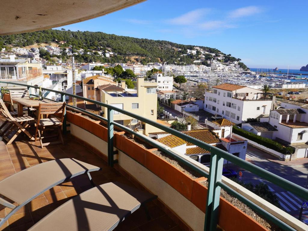 Apartamento con Terraza y Piscina, Cerca de la Playa - ES-323-90 - 3