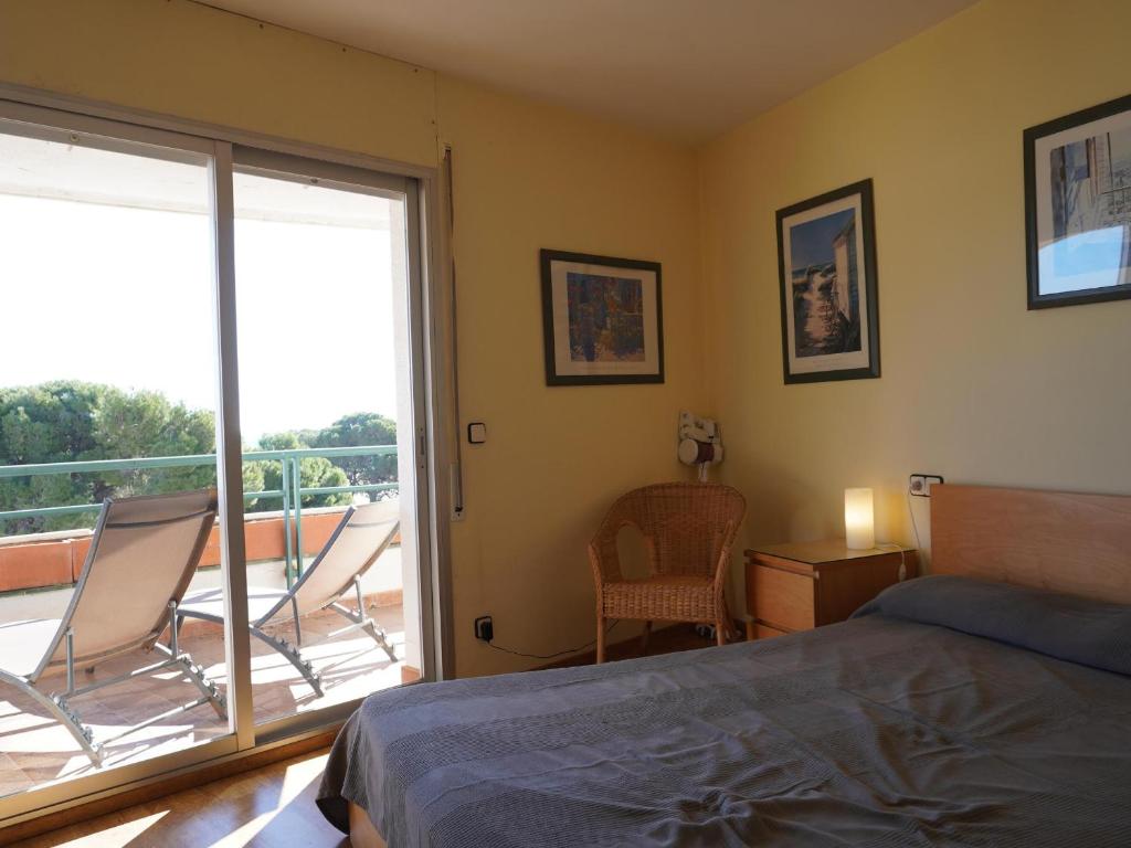 Apartamento con Terraza y Piscina, Cerca de la Playa - ES-323-90 - 5