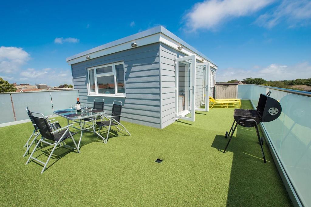 Surfside Penthouse Bournemouth photo 8