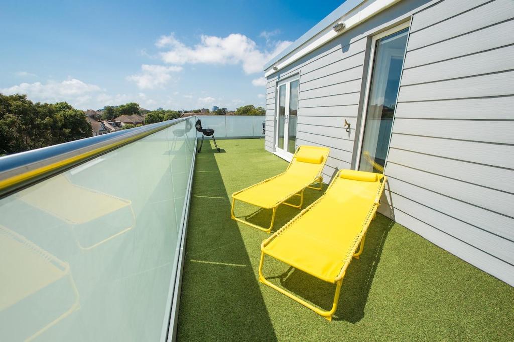 Surfside Penthouse Bournemouth - photo 3