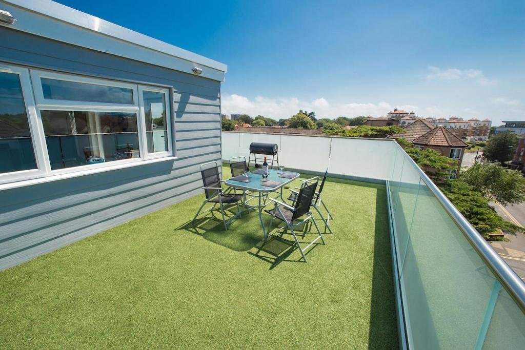 Surfside Penthouse Bournemouth photo 6