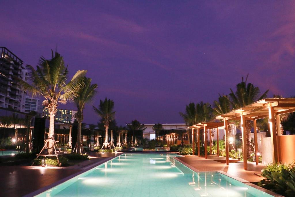 Great swimming pool