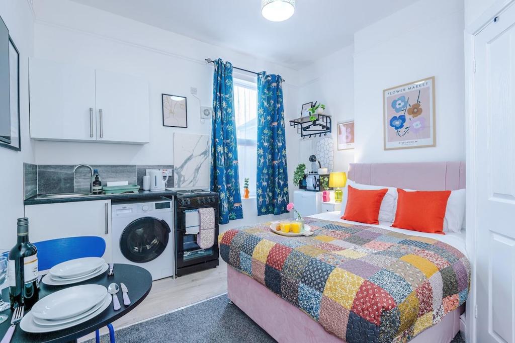 Jephsons Lodge Studio 7 - Town Centre, WiFi, Free Disney & Prime, Leamington