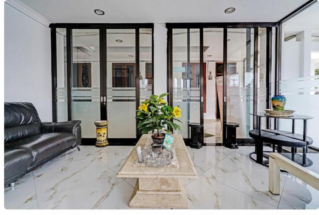 Wisma Rina Rini - Kampus Upi Cibiru, Cibiru