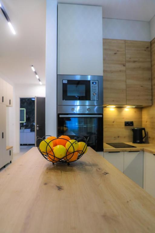 Fancy new 2bdrm ap free garage - 5