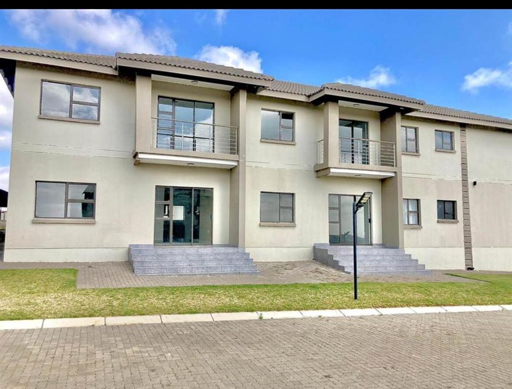 Mphoentle residence, Midrand