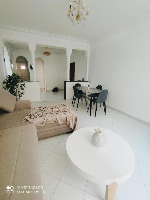 Top Location Gueliz Centre, Marakéš