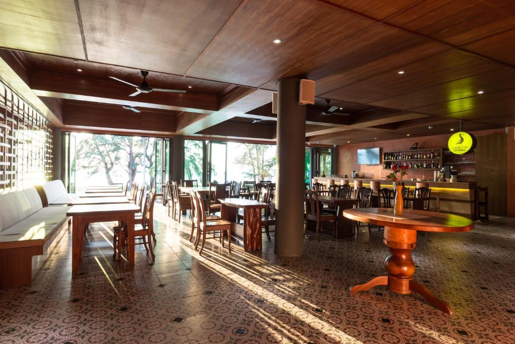 Bar/lounge, Coriacea Boutique Resort in Phuket