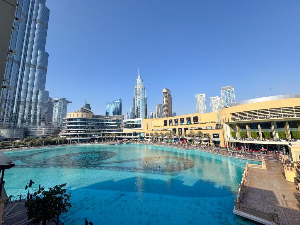 Luxurious 2 Bedroom apartment with Dubai Mall Fountain View facing Burj Khalifa, Dubaï