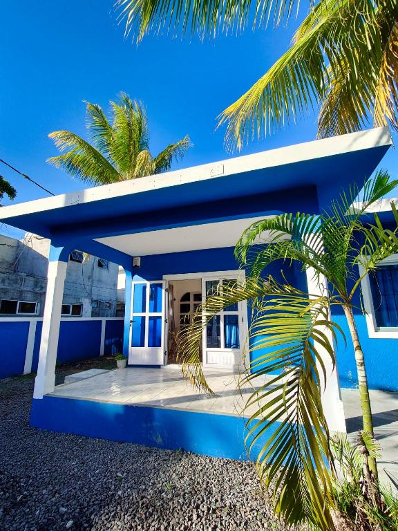 Tropical Edge, Trou dʼ Eau Douce