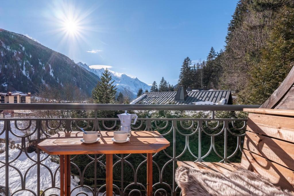 Le Cristal MT10 - Central Apartment - Close to ski lift - FreeParking, Chamonix-Mont-Blanc