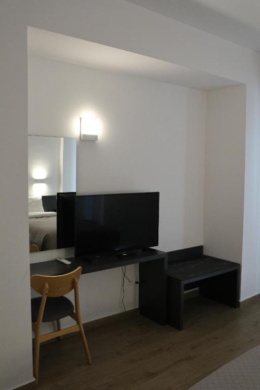 Sunflower Hotel Apartments — Hotel rooms in Larnaca, Larnaca Region