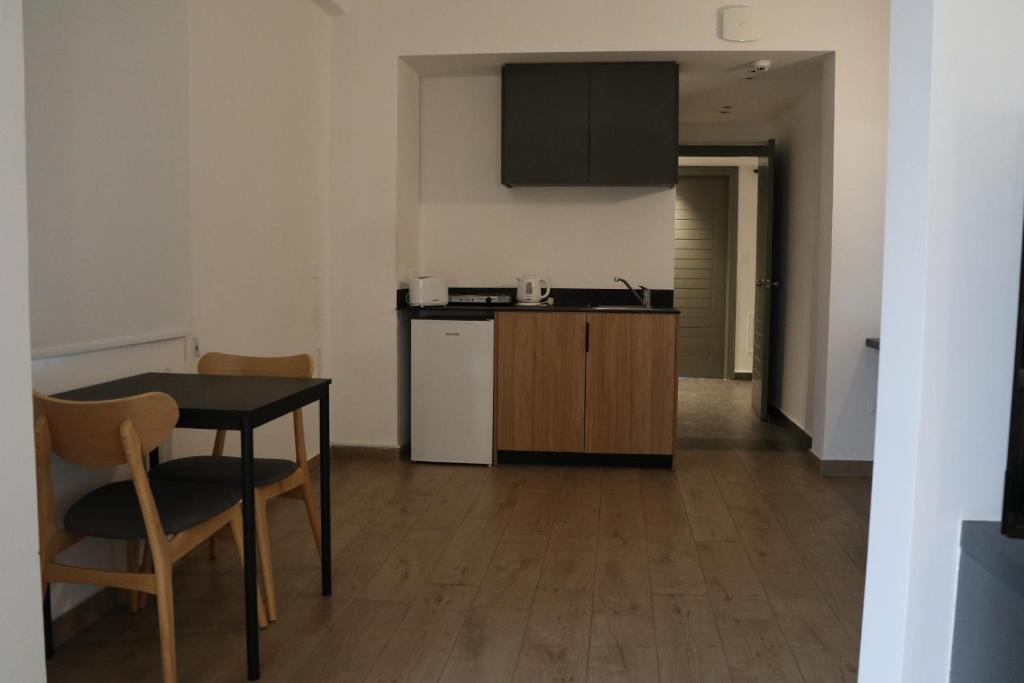 Sunflower Hotel Apartments — Hotel rooms in Larnaca, Larnaca Region