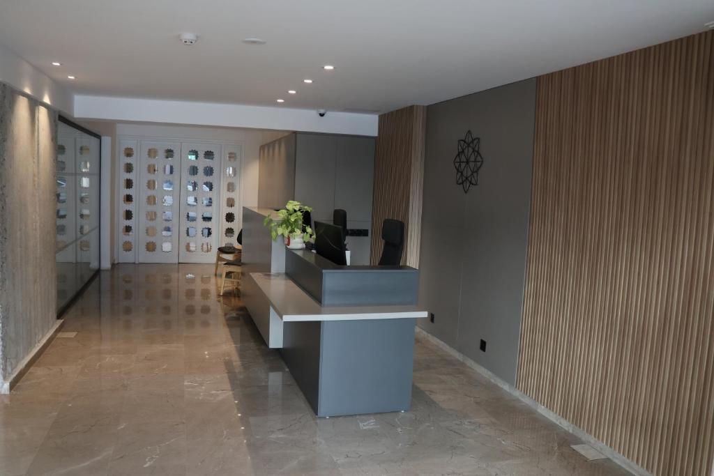 Sunflower Hotel Apartments — Hotel building in Larnaca, Larnaca Region