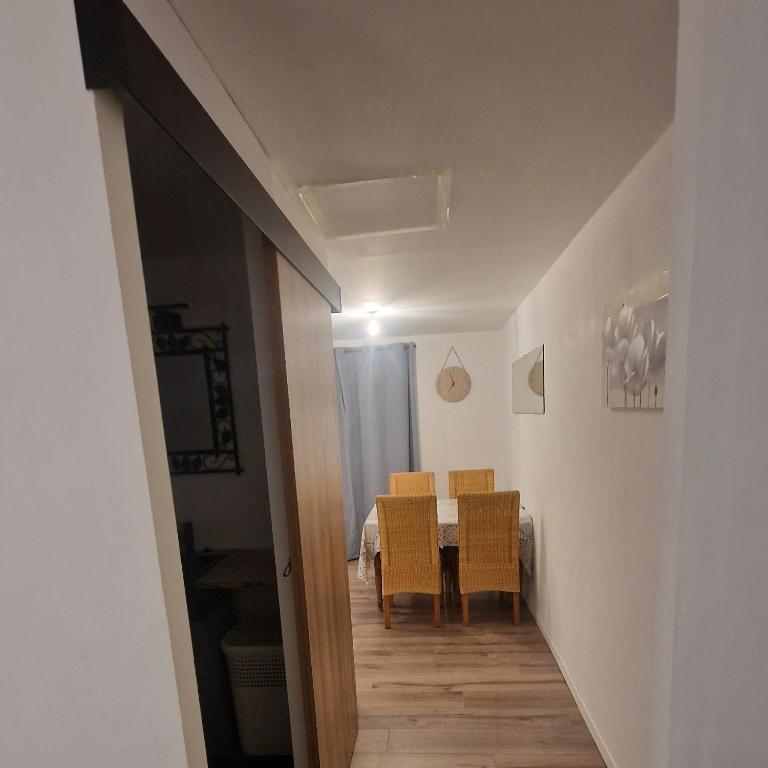 Studio Renard quartier marais, terrasse en rez de jardin, matelas confort - 4