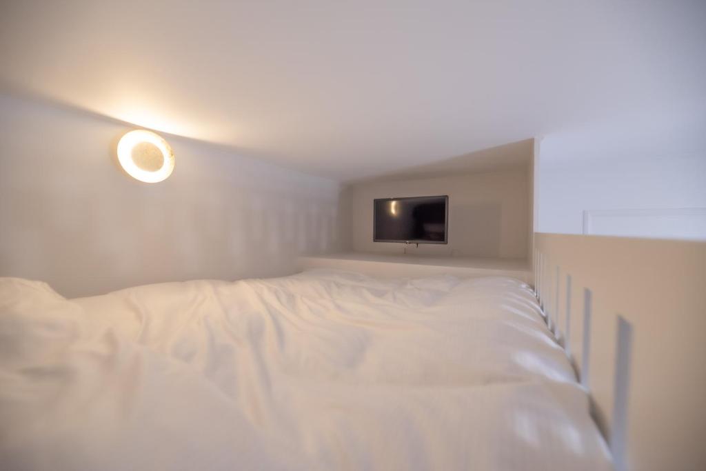 CIA - Mezzanine Studio by Arc de Triomphe - 3
