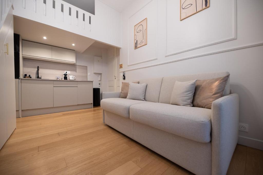 CIA - Mezzanine Studio by Arc de Triomphe - 5