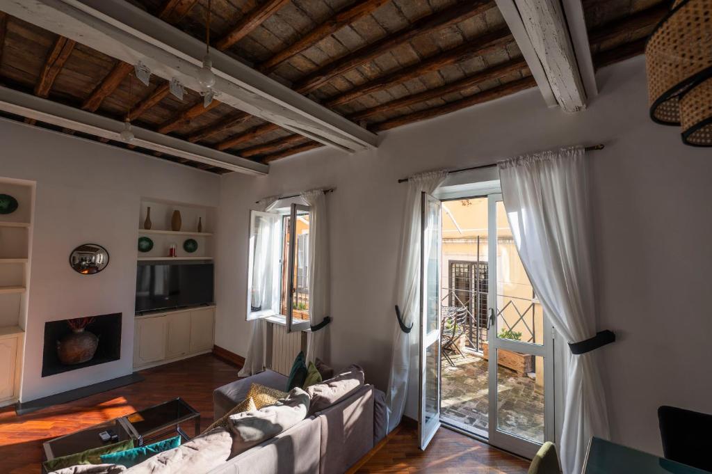 Pantheon Terrace 2 BR Apartment - 3