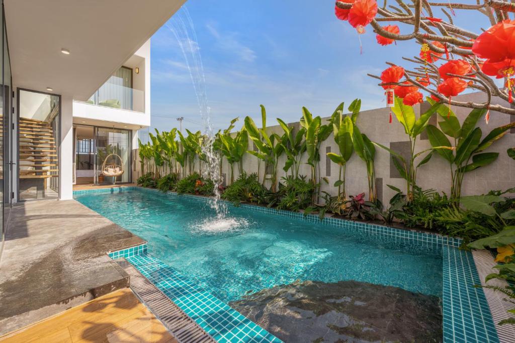 Amazing Newly Built Beach Pool Villas Danang, Danang