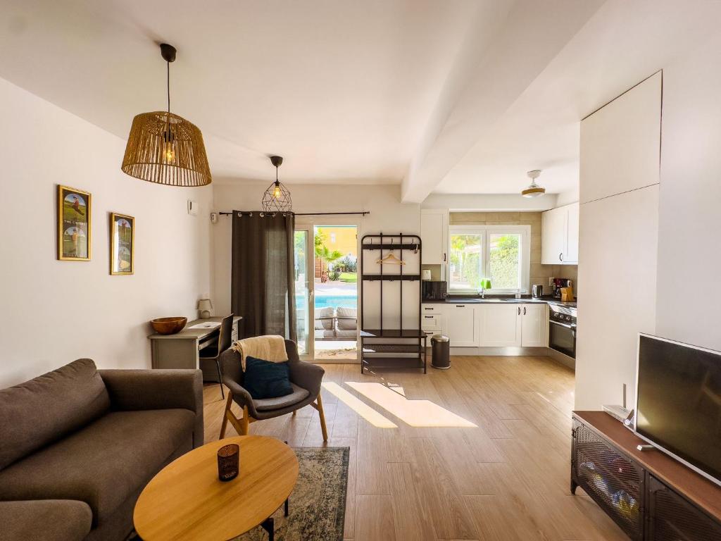 Beach Villa Playa Flamenca - 5
