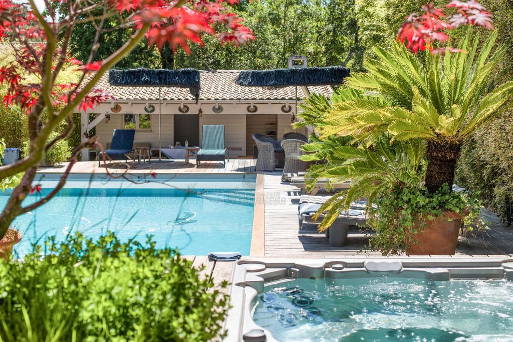 Superbe villa de plage avec piscine chauffée et jacuzzi proche des plages - 2