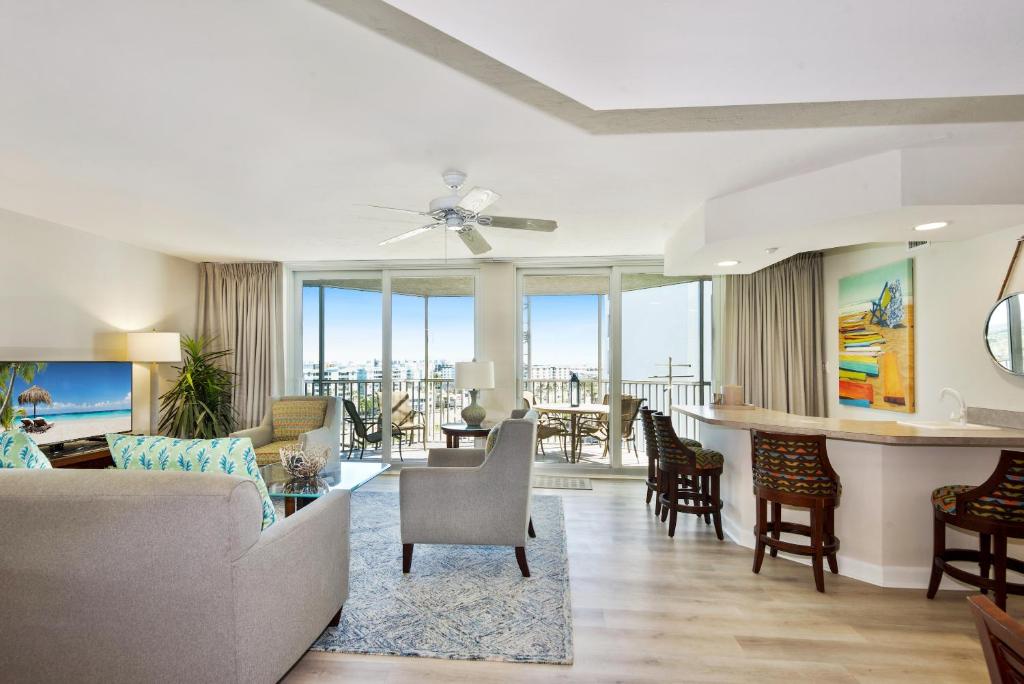 Gullwing #803 by Sun Palace Vacations, Fort Myers Beach