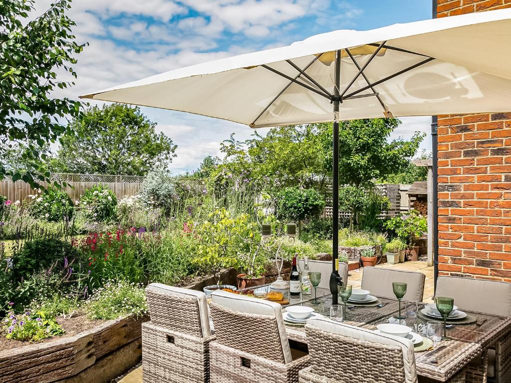 The Cherry Tree, Thorney