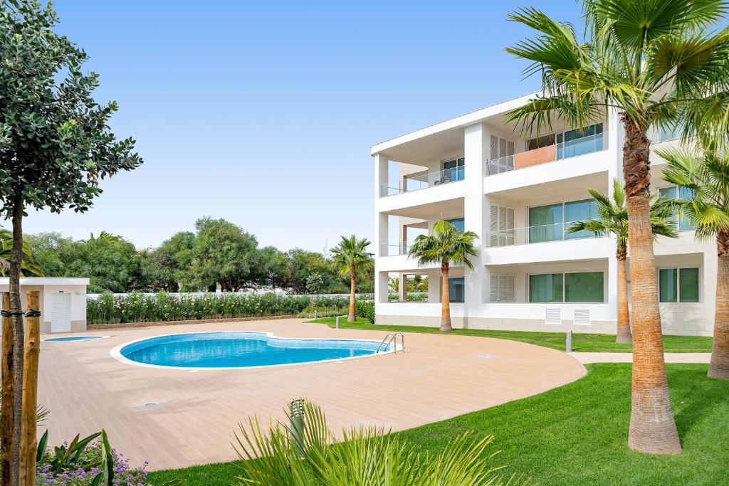 Ancora Apt da Luz, Lagos