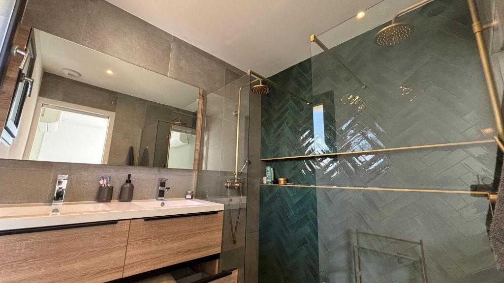 Maison neuve climatisée, à 2 pas du centre de Bédoin, La Villa Thélo - 5