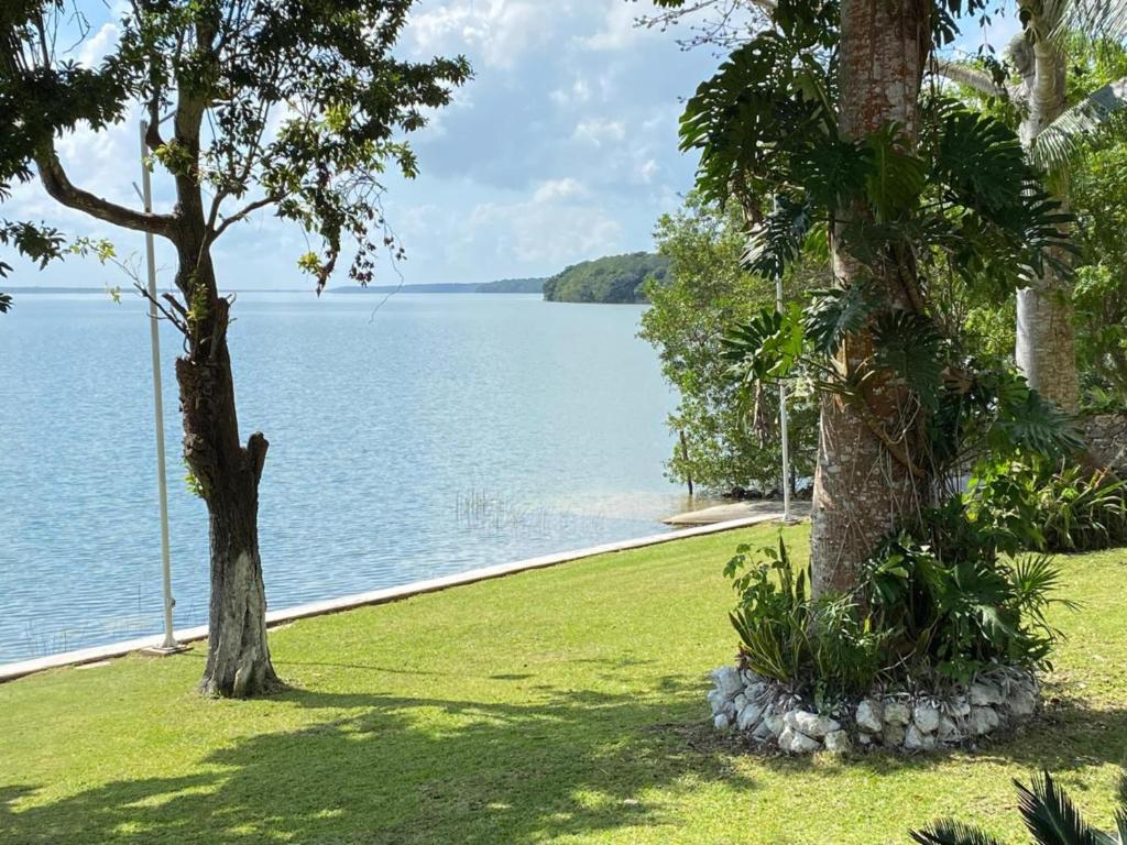 Coras Place Bacalar Lagoon front - 4