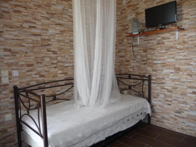 Laura Beach House — Hotel rooms in Alykes, Ionian Islands