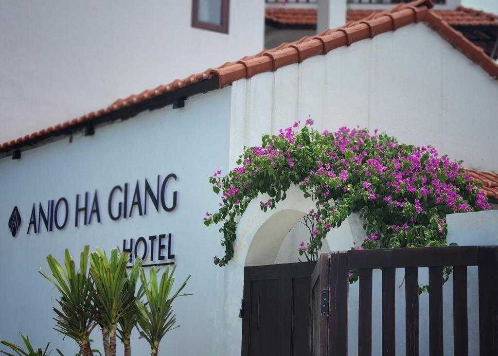 Anio Ha Giang Hotel