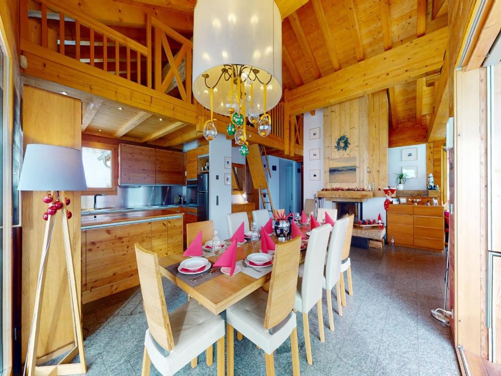 Lush chalet in Heremence with sauna - 2
