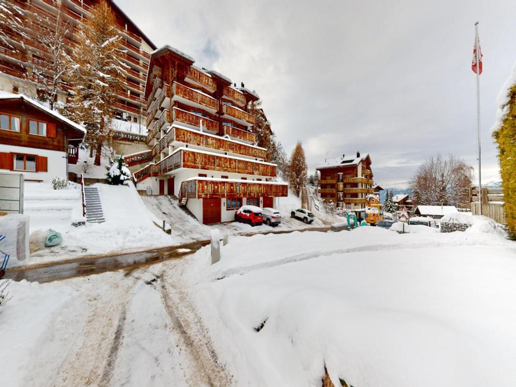 Apartment in central location with views, Nendaz