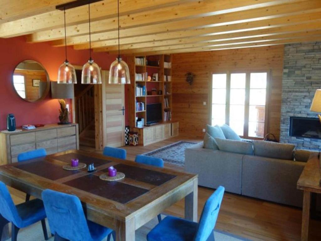 Chalet in Les Masses with garden - 3
