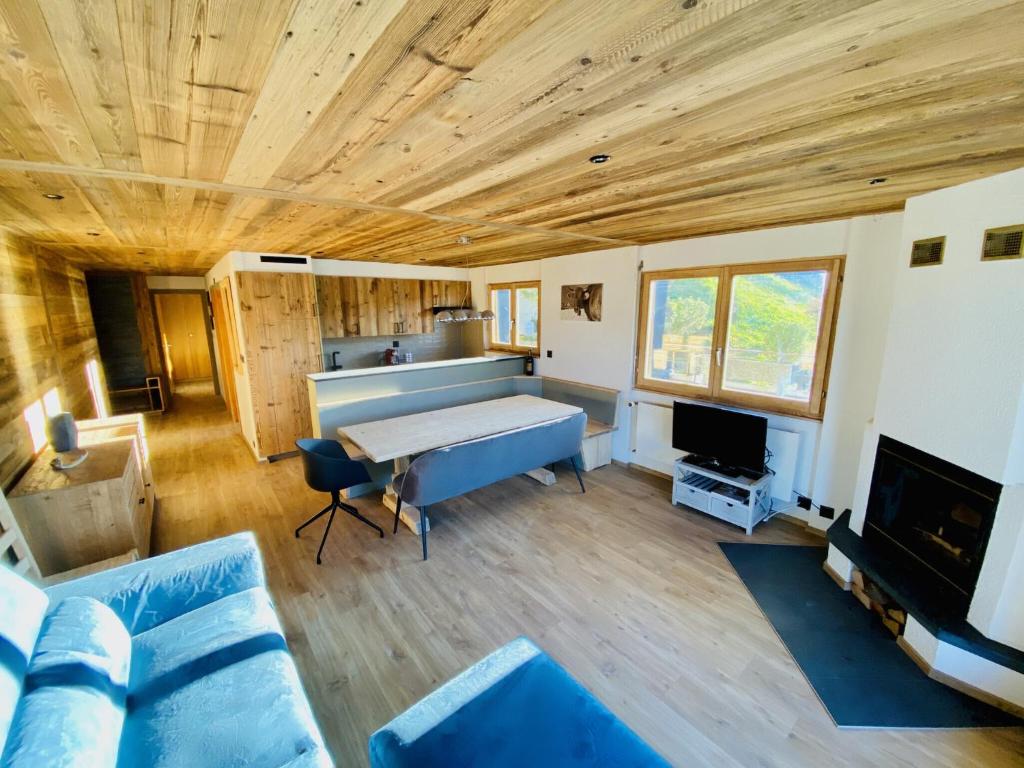 Apartment in Veysonnaz near Ski Lift - 2