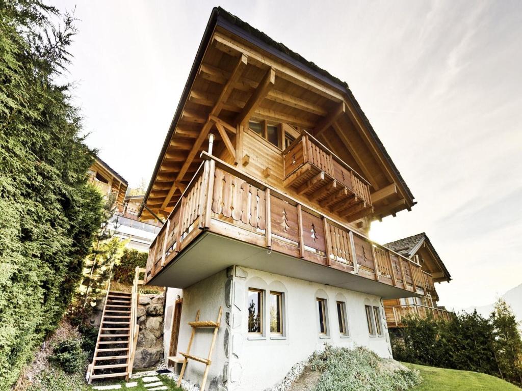 Chalet in 4 Valleys near Ski Lift, Nendaz