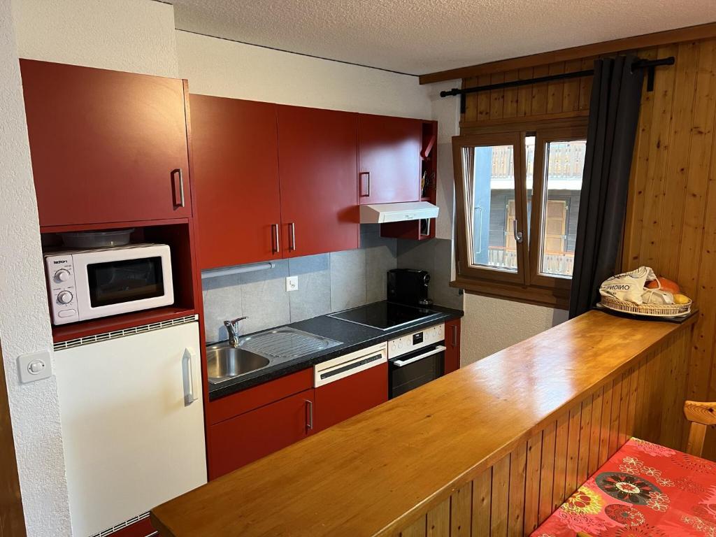 Valley-view apartment in Veysonnaz - 3