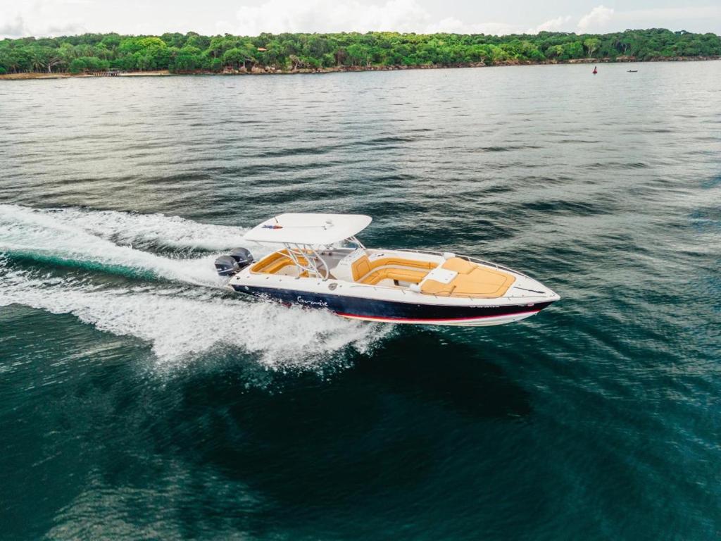 Lancha Para 14 Personas - Cholon - Islas del Rosario - Cartagena - 2