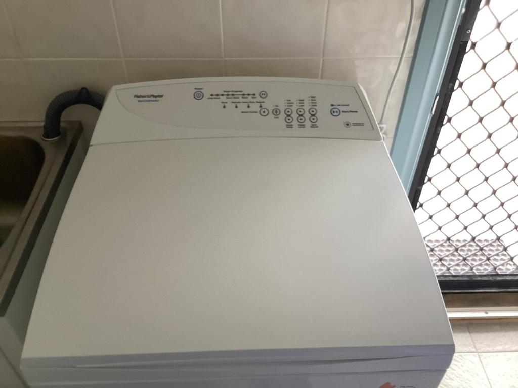 Nutkin chalets, Bow Bridge