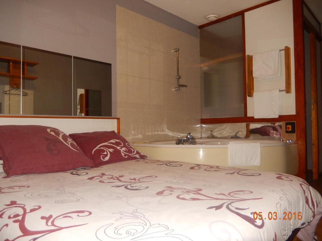Hotel Eco Logis Espace Bellevue 전경