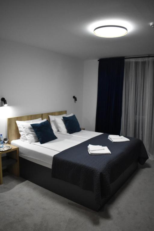 Hotel Safir - 4