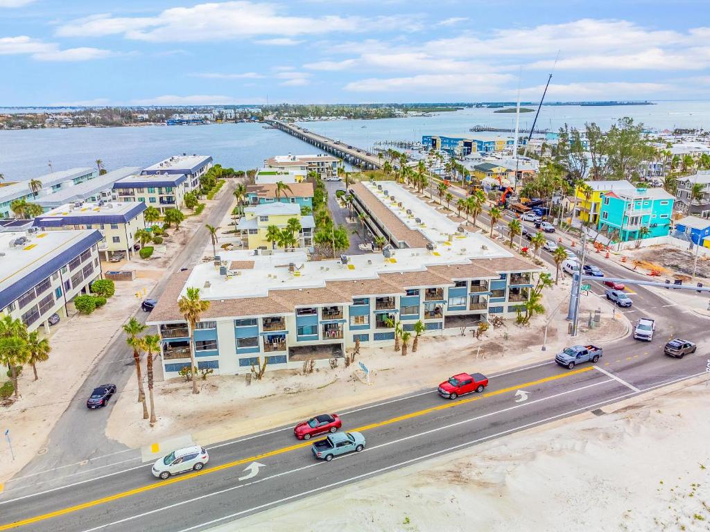 Bridgeport Condo 209, Bradenton Beach