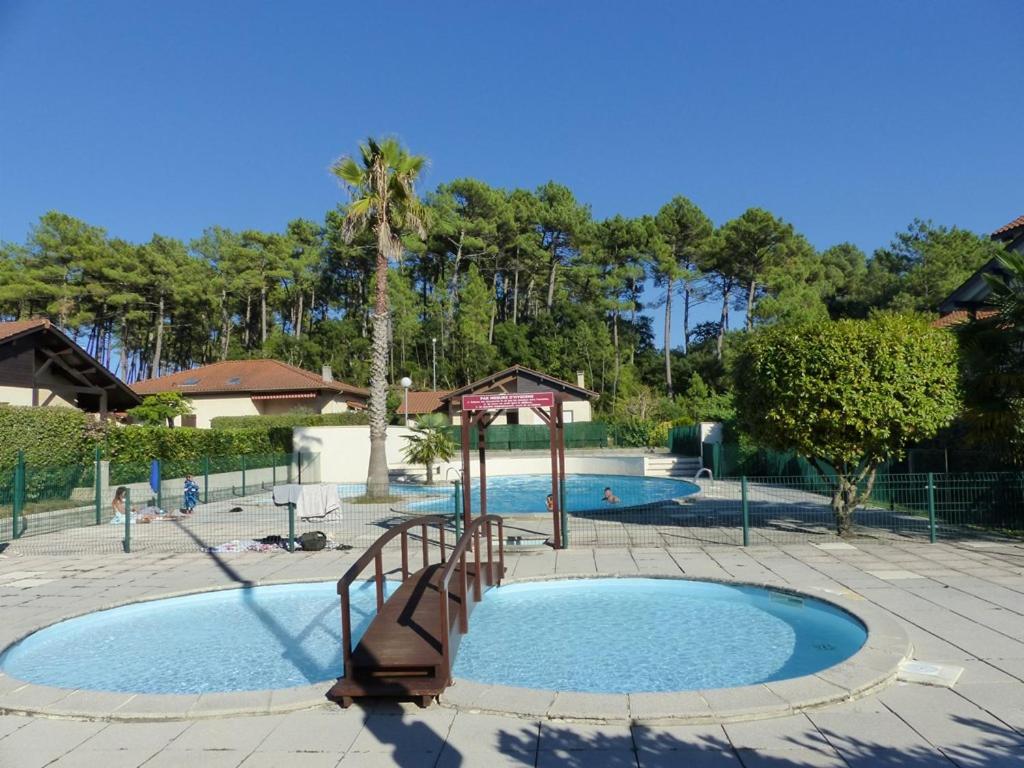 CAPBRETON Résidence LE BOSQUET AUX ECUREUILS Villa avec piscine en copropriété - 4