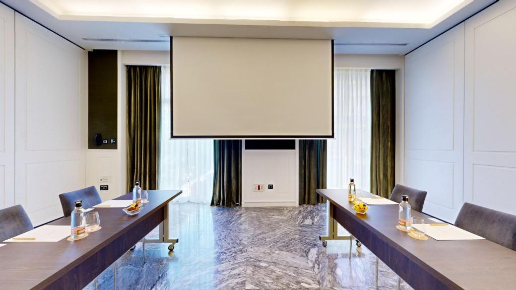 Tárgyalóterem/bálterem