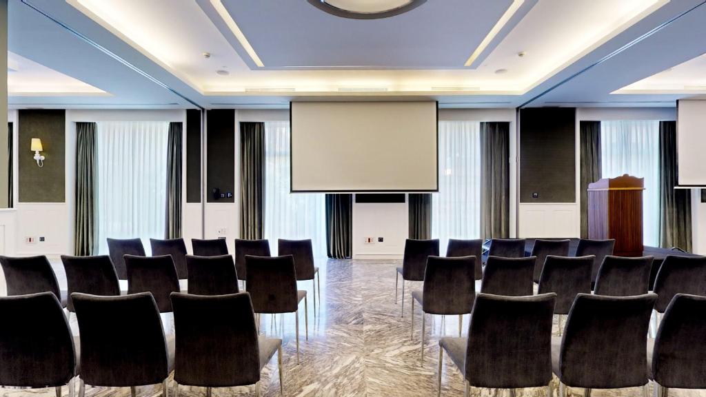 Tárgyalóterem/bálterem