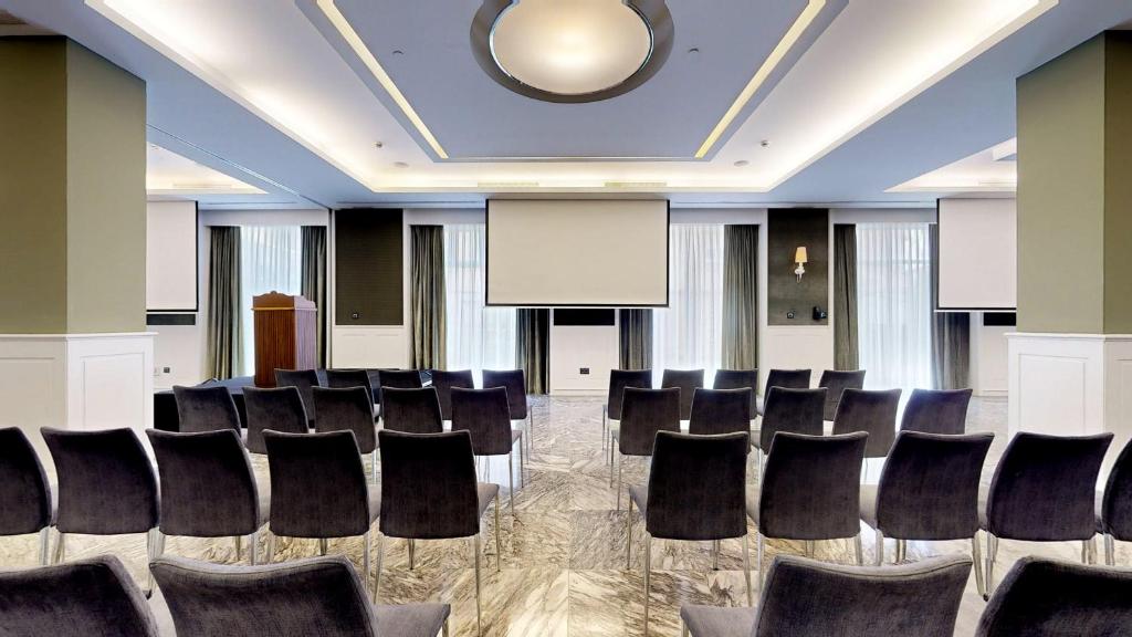 Tárgyalóterem/bálterem