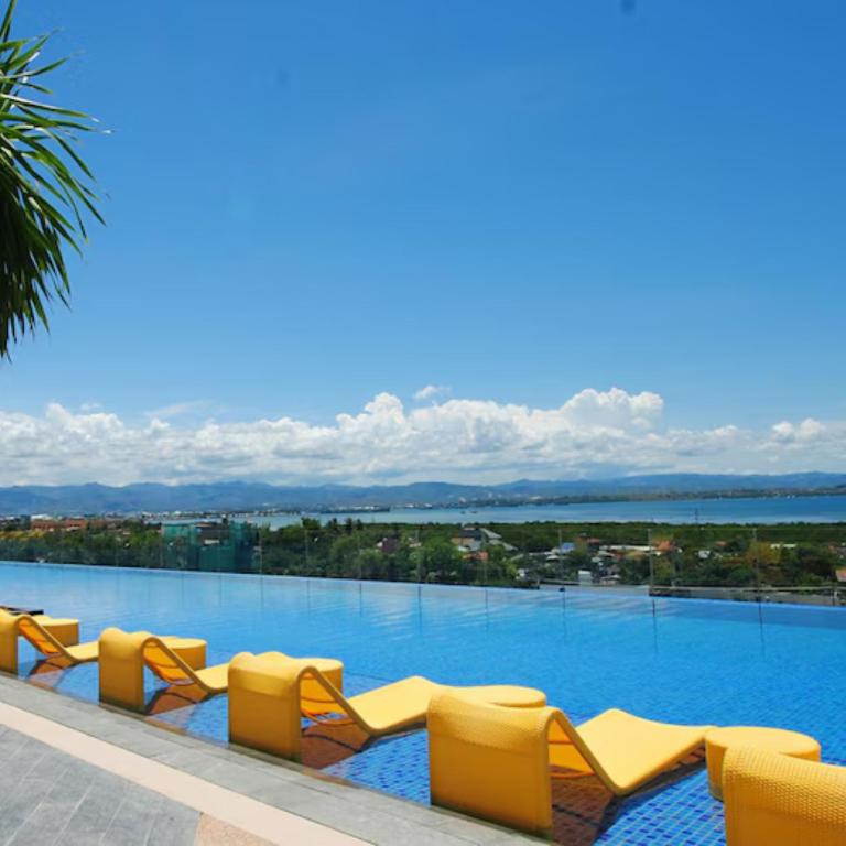Mactan Newtown 8 Boulevard Deluxe Ocean View, Lapu Lapu City