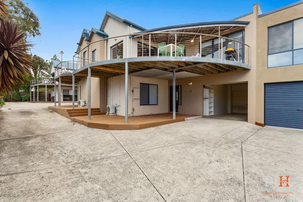 Amazing Location with Ocean View, Cowes