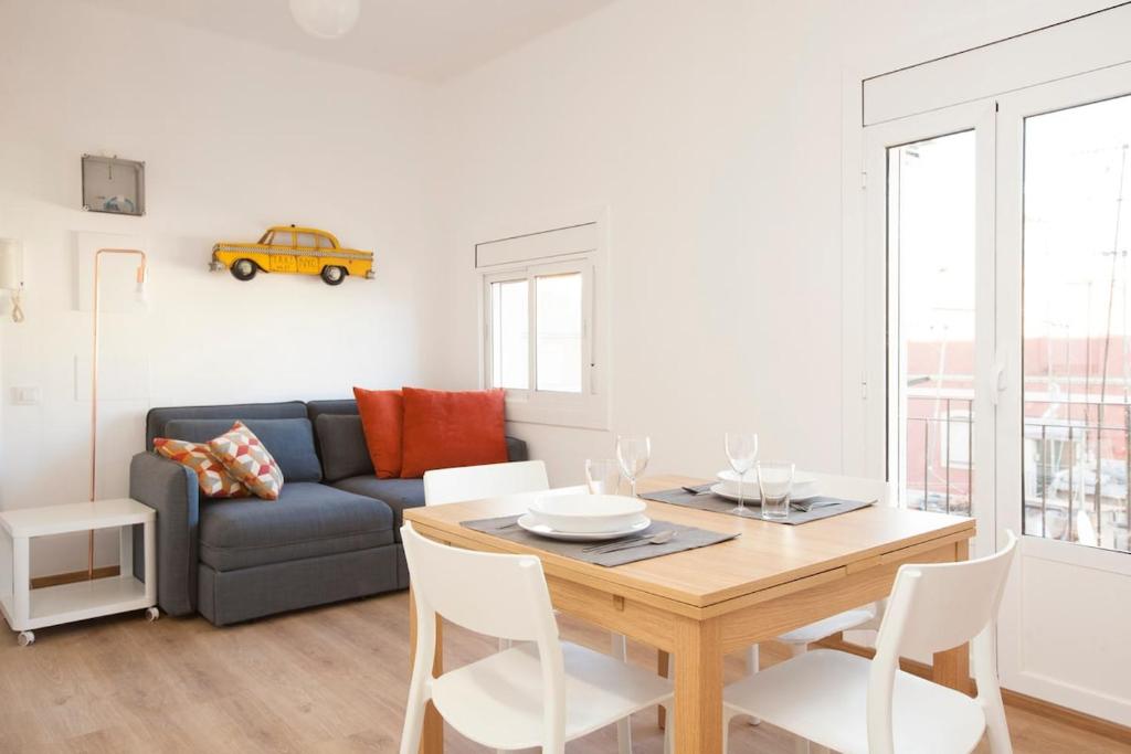 Renovated apartment with sea view, VJ - 3